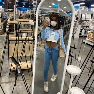 Meet your Posher, Jasmine